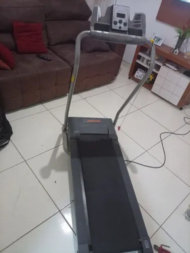 Vendo esteira atlhetic funcionando perfeitamente barato 550 ZAP *83