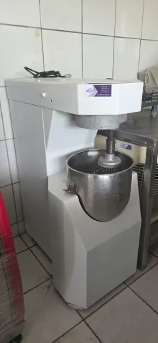 Batedeira Industrial GPaniz 25 Usada