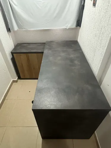 Mesa TokStok em L para escritório / home office