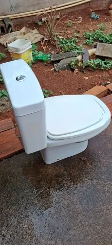 Vende-se esse vaso.