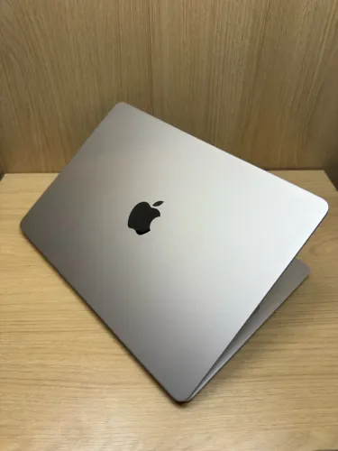 MacBook Air M4