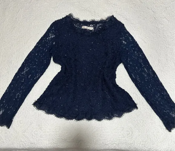 Blusas com mangas longas R$ 18,00