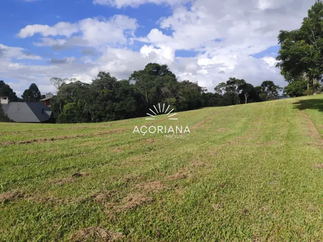 Terreno à venda no Condomínio Costa da Serra