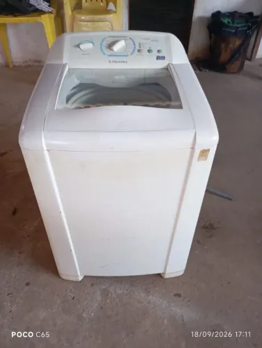 Vendo máquina de lavar 12kilos 400 reas