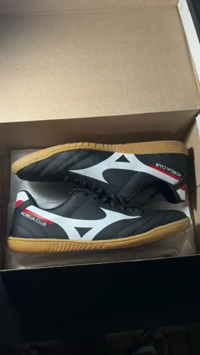 Chuteira de futsal mizuno