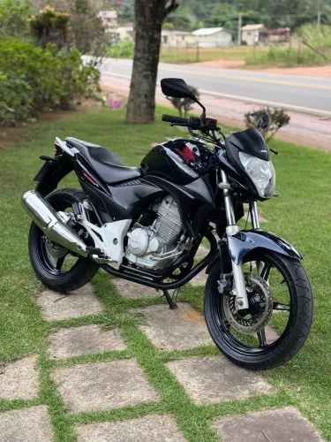 Honda CB300R 2012
