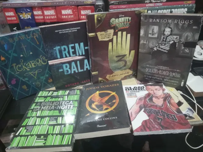 Biblioteca da meia noite, Ickabog, trem bala, gravity Falls, jogos vorazes, alice no 
