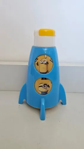 Copo garrafa foguete Minions