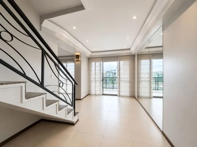 Cobertura com 3 dormitórios para alugar, 163 m² por R$ 12.382,79/mês - Barra da Tijuca - R