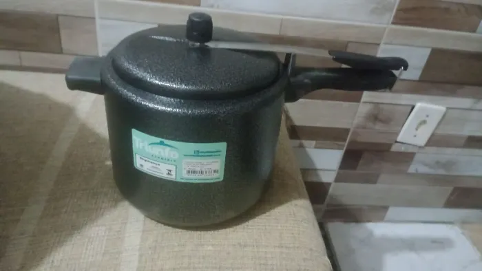 Vendo panela de pressão 7 litros