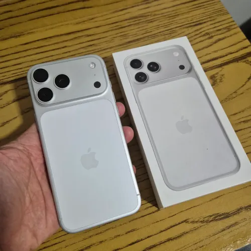 iPhone 17 pro Max 256gb cinza praticamente novo garantia até 07/2027