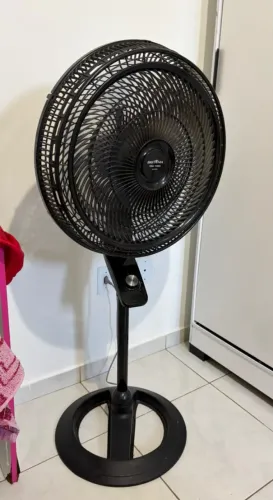 Ventilador Britânia Turbo semi novo
