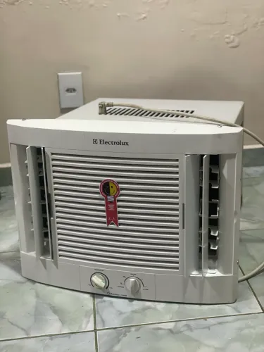 Ar condicionado Electrolux 10.000btus 110vots seminovo