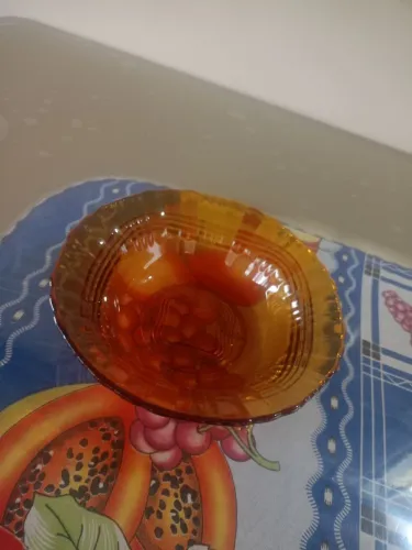 Saladeira antiga AMBAR nova nunca usada !