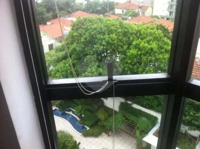 Apartamento com 4 quartos à venda em Aclimação - SP