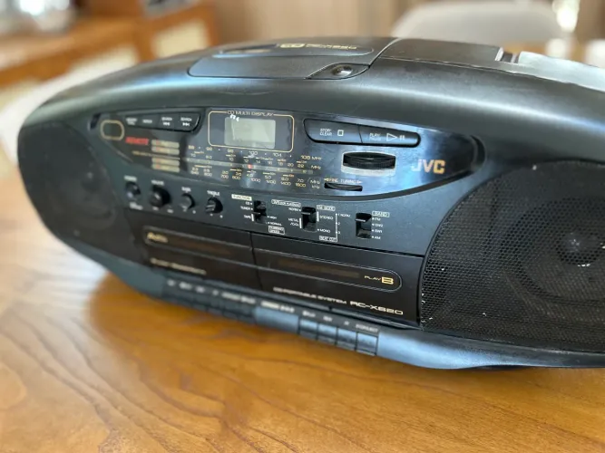Som jvc antigo em perfeito funcionamento