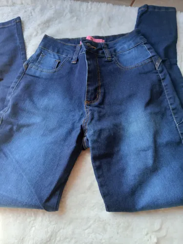 Calça jeans nova