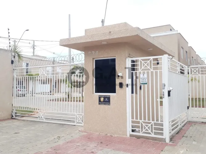Casa em condomínio à venda em Sorocaba-SP, Vila Mineirão: 2 quartos, 2 salas, 2 banheiros