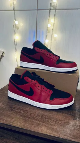 JORDAN 1 LOW BRED