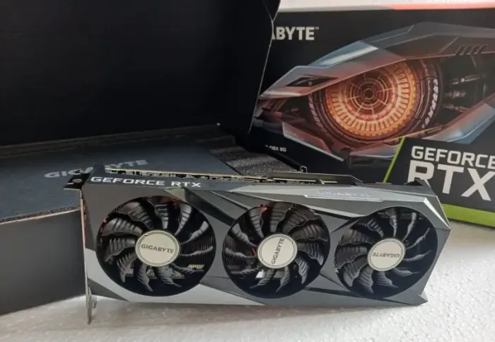 RTX 3060 Ti Gigabyte Gaming OC 8GB | WINDFORCE 3X | Excelente Estado