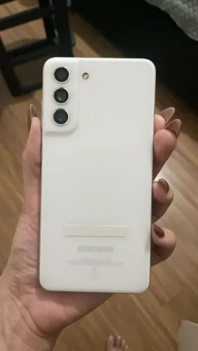 Samsung Galaxy S21 FE 5G 128gb branco 6gb RAM. 