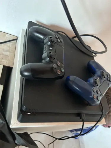 ps4 2 controles + jogos