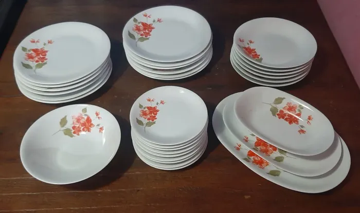 Conjunto de Porcelanas vintage