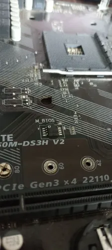 Fazemos Regravação de Bios e atualização