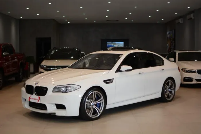 BMW M5 4.4 560cv Bi-turbo Aut. 2013
