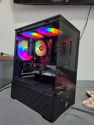 Pc Gamer RX 7600 - Ryzen 5 5600 - 16GB - 500GB SSD - NÃO FAÇO TROCAS