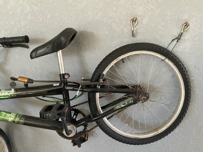 Bicicleta BMX Temática Incrível Hulk 