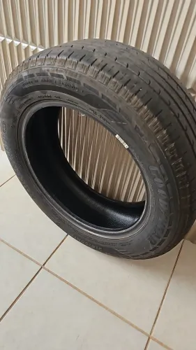 2 unidades de Pneu Goodyear EfficientGrip 215 60 17