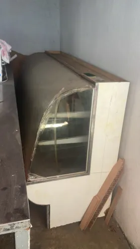 Vendo câmara de salgados de 1x20