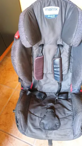 2 Cadeiras de bebê para carro