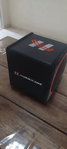 Caixa amplificada Hurricane 200 watts ( Subwoofer)
