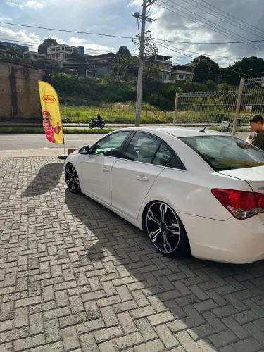 Vendo Rodas aro 20 com pneus em estado de novos 