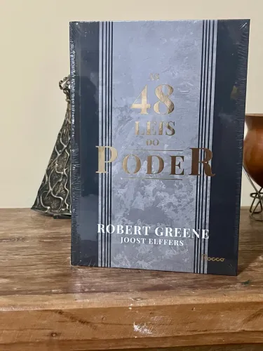 Livro as 48 leis do poder novo lacrado !
