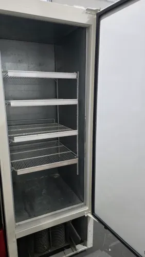 Freezer vertical 539L