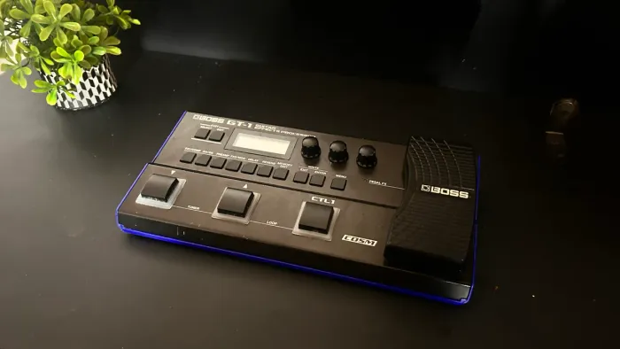 Pedaleira BOSS GT1