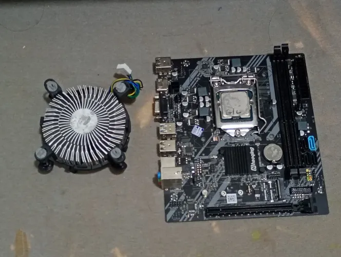 Kit INTEL + Placa mãe
