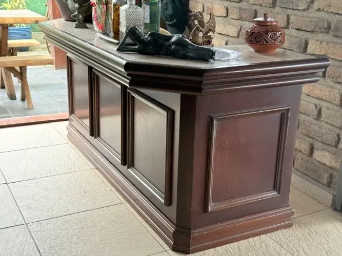 Buffet/Aparador Clássico em Madeira com Tampo de Mármore - Grande e Elegante