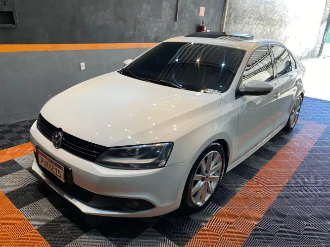 Volkswagen Jetta Comfortline 2.0 T.flex 8V 4P Tipt. 2014