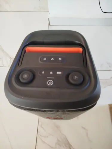 JBL partybox 120 preta - dois meses de uso, na garantia 