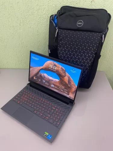 Dell G15 5530 + mochila Dell gaming 17