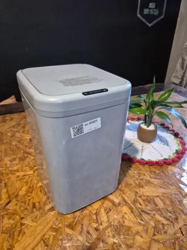 lixeira inteligente automática com sensor de proximidade