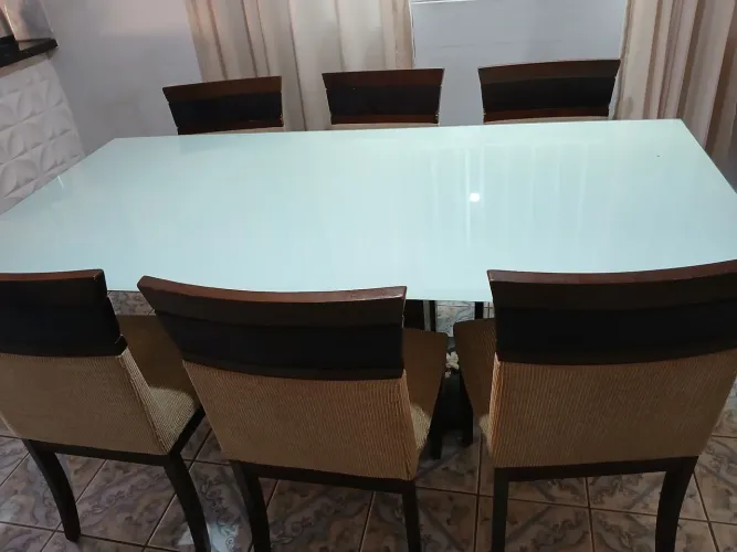 Mesa de jantar usada 