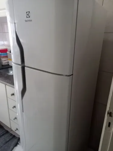 Geladeira Electrolux 180 litros
