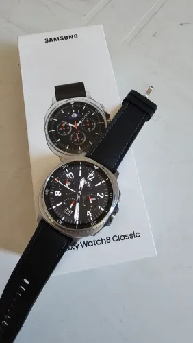 Galaxy watch 8 classic 64 gigas .