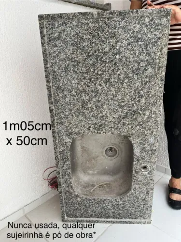Pedras de mármore com pias embutidas
