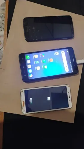 Lote de celulares com defeito 